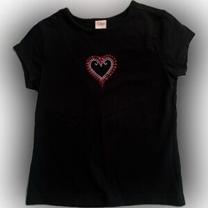 Black heart t-shirt